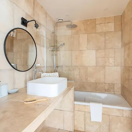 Appartement Bright And Spacious Flat -montmartre Parijs